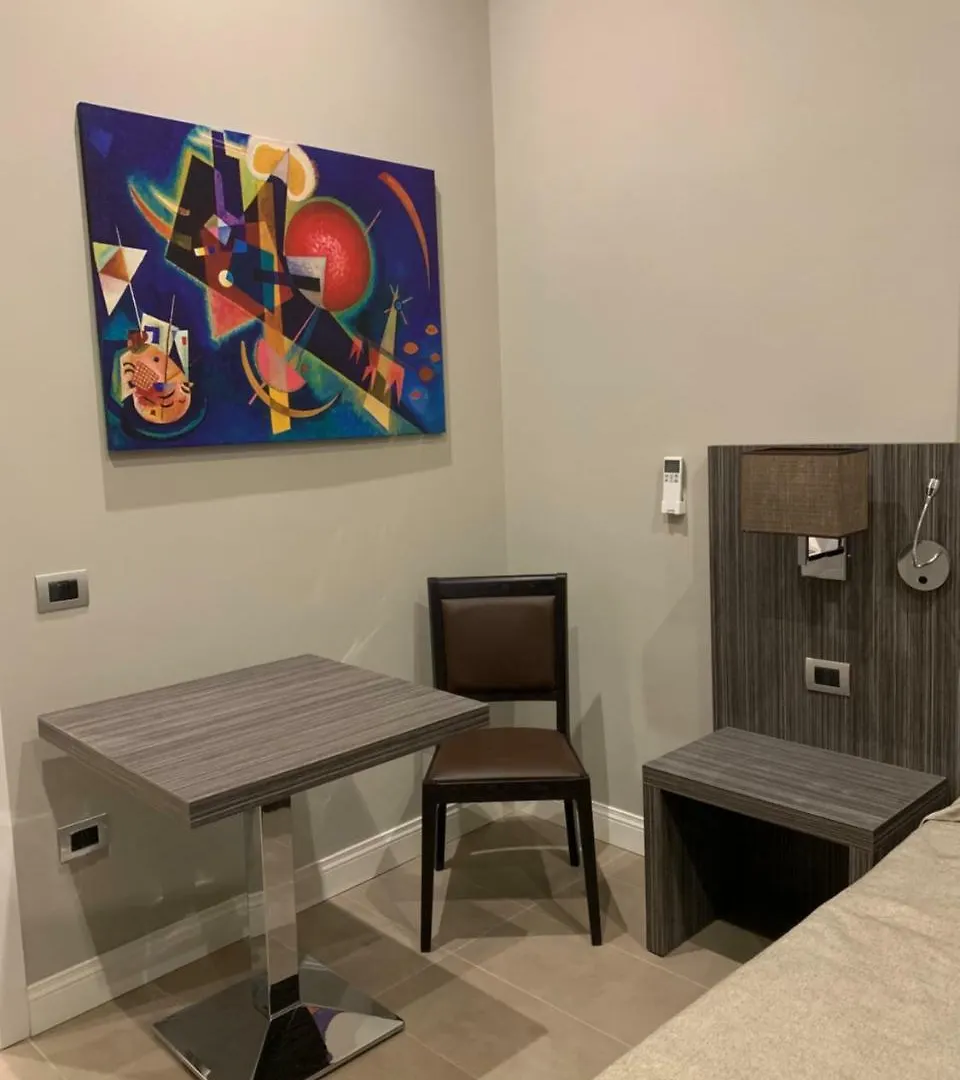 Hotel Ausonia Napels 2*,