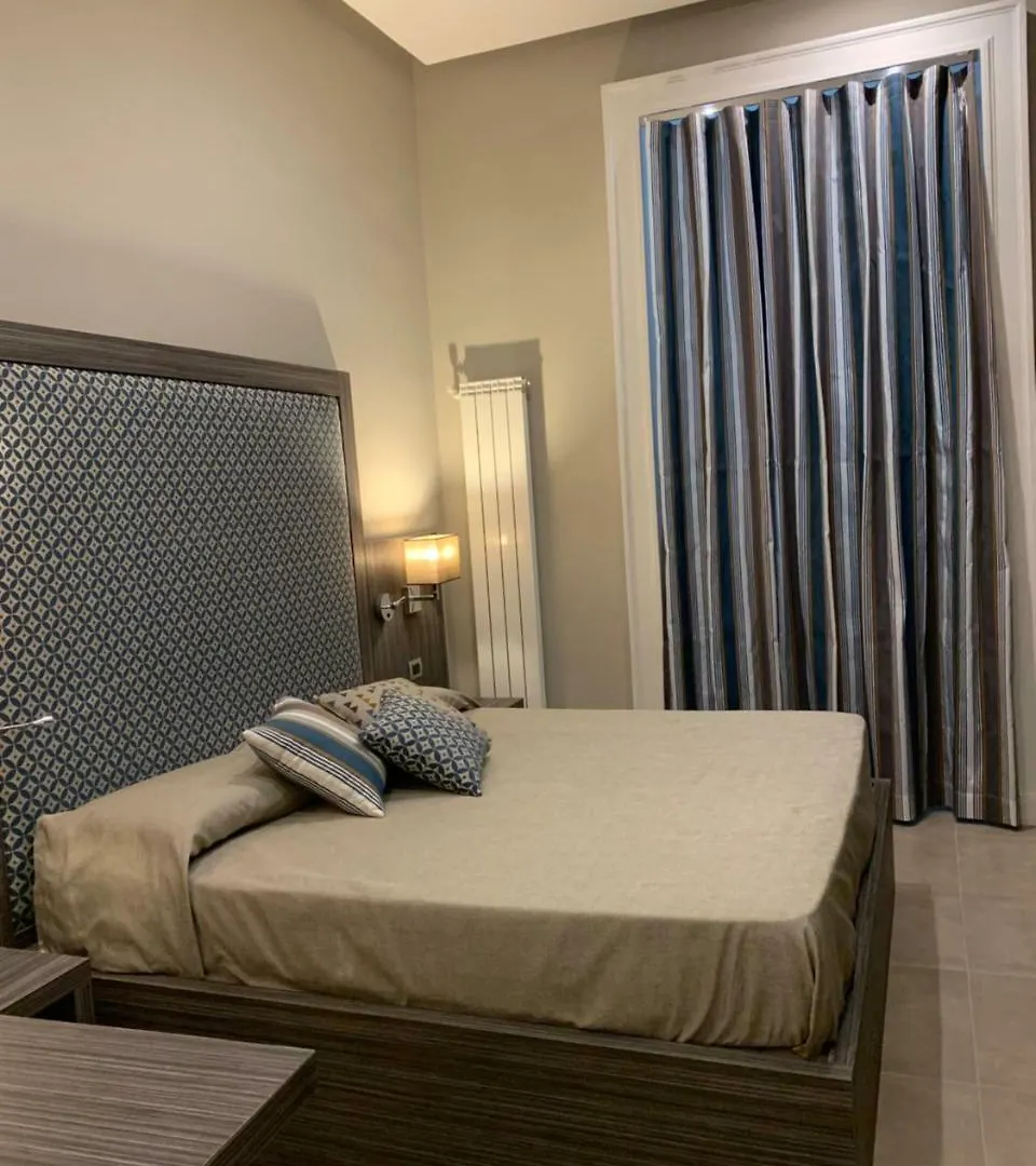 Hotel Ausonia Napoli Italia
