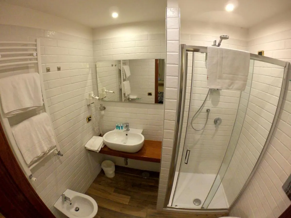 Hotel Ausonia Napoli 2*,